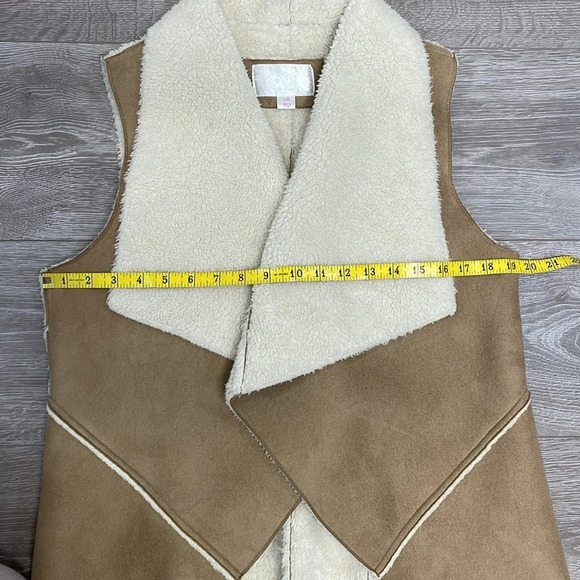 Xhilaration Faux Suede Sherpa Open Vest L - Picture 4 of 15